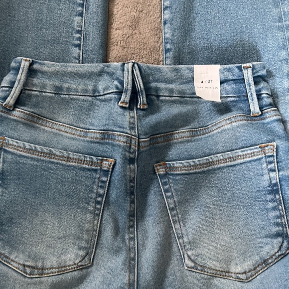 New Good American Good Legs Slim Straight Jeans - Picture 7 of 11